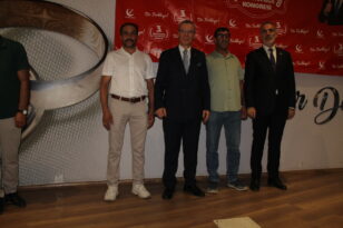 Gökçe Bahadır alışverişte