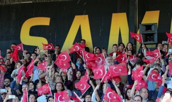 Aliağa Atatürk Stadyumu’nda Cumhuriyet Coşkusu