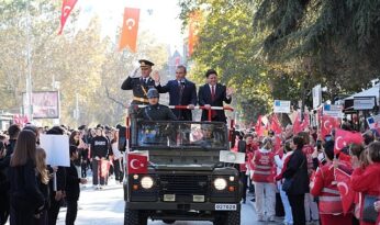 Kadıköy’de Cumhuriyet Yürüyüşü Öncesi Renkli Görüntüler