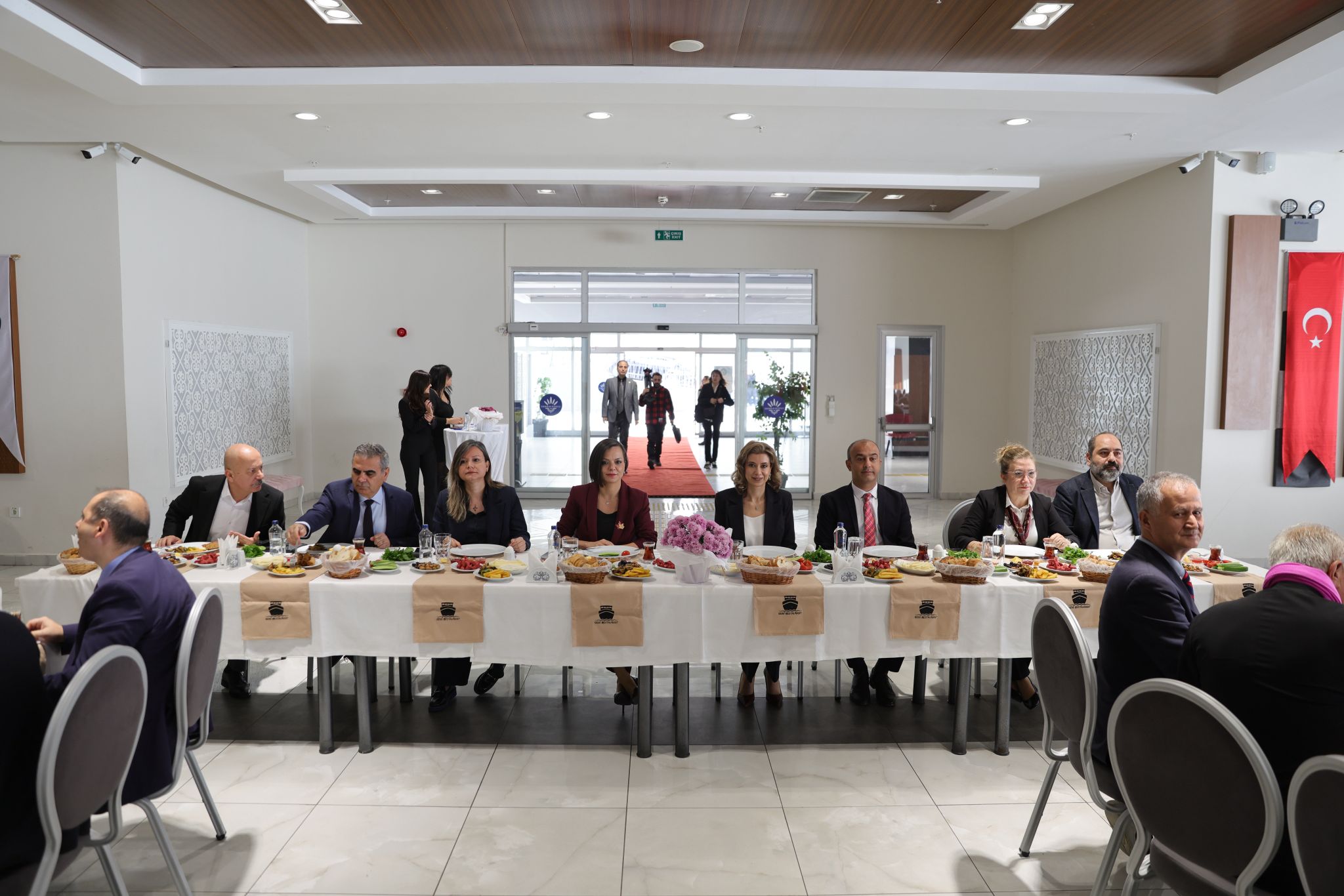 KARABAĞLAR’DA KENTSEL DÖNÜŞÜM BAŞLADI