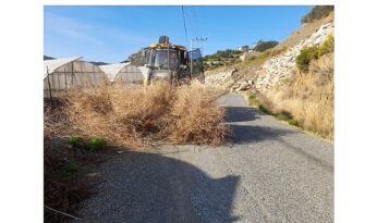 Alanya’da yol bakım mesaisi devam ediyor
