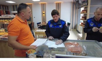 Çumra’da Pastanelere Sıkı Denetim: Halk Sağlığı İçin Kontroller Devam Ediyor