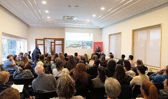 İzmir’in dünü bugünü yarını konuşuldu