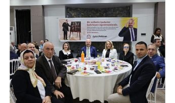 Menemen’de Öğretmenler Günü, dayanışma ve coşkuyla kutlandı