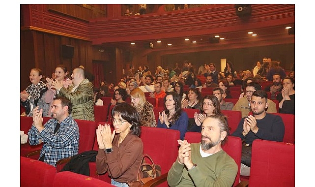 Şehir Tiyatroları’nın Büyük İlgi Gören Oyunu “Köpek Kalbi” Bursa’da Seyirciyle Buluştu
