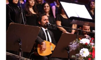 Bedia Akartürk’ten Büyükşehir korosuna yeni yıl sürprizi