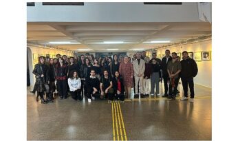 Egeli öğrenciler karakalem sanatında buluştu