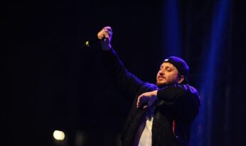 Karşıyaka Yeni Yıl Festivali’nde Anıl Piyancı coşkusu!