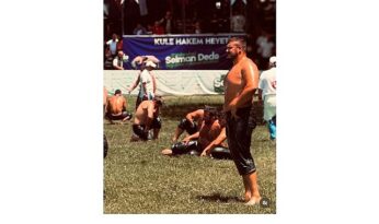 Kemer Belediye güreşçisi boy atladı