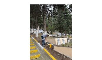 Mezarlıklarda durmaksızın çalışmaya devam