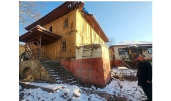 Tarihî Nüzhetiye Camii’nde Restorasyon Çalışmaları Devam Ediyor