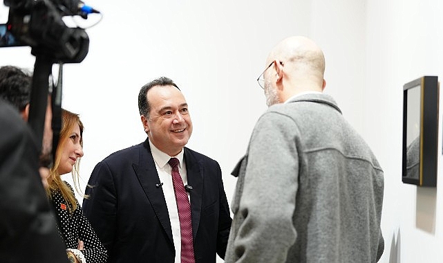 Atatürk Sergisi Ziyaretçileriyle Buluştu