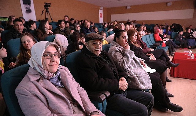 Minik Öğrenciler Keçiören Belediyesi’nde Bilimi Sahneye Taşıdı