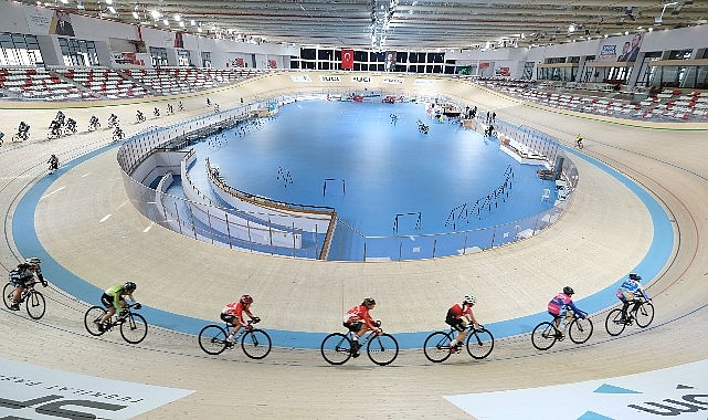 turk-bisikletinin-gelecegi-konya-veledromunda-piste-cikti.jpg