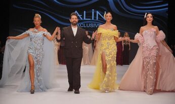 Ünlü mankenlerden net mesaj: ‘Bayrağımız Kırmızı Çizgimizdir’