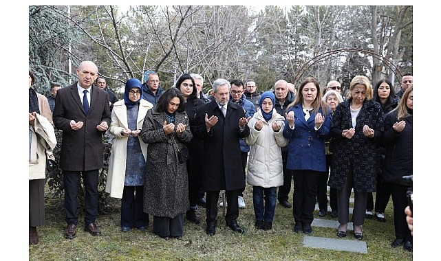 ankara-universitesi-6-subat-depremlerinde-hayatini-kaybeden-ogrencilerini-dualarla-andi.jpg