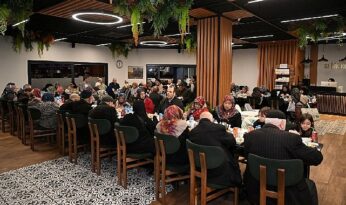 Başkan Kocaman, Ramazan Bereketini Kartepe’nin Çınarlarıyla Paylaştı