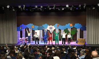 Halkbank Çocuk Tiyatrosu “Süper Kahramanlar: Dünyamızı Koruyoruz!” oyunu seyircisiyle buluşuyor