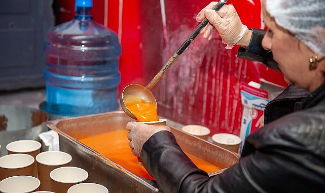 karsiyaka-belediyesinden-30-bin-kisiye-sicak-corba-ikrami.jpg