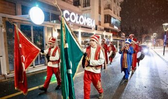 Mehteran Takımı Marşlar Çalarak Osmanlı Geleneğini Sürdürüyor