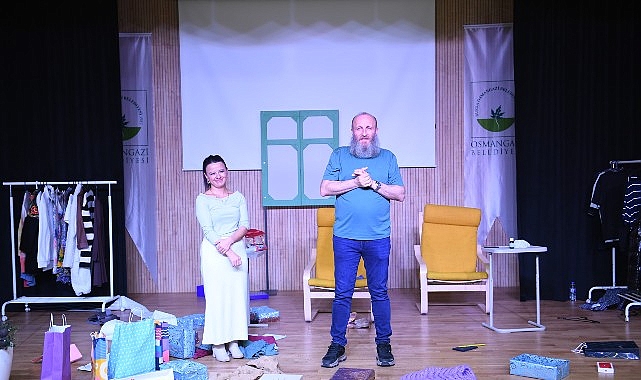 osmangazi-belediyesi-sanatseverleri-tiyatroyla-bulusturdu.jpg