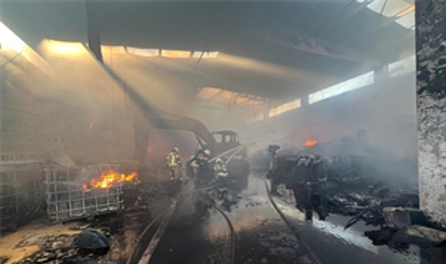 Torbalı’daki fabrika yangını kontrol altına alındı