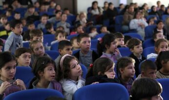 Yenipazar’da Çocuklar Başkan Çerçioğlu’nun Çalışmaları ile Tiyatroyla Buluştu