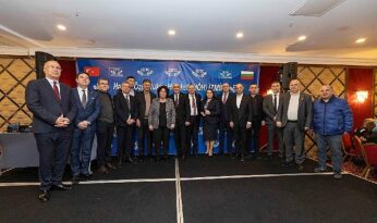 Başkan Tugay, Bulgaristan göçmenleriyle iftarda birlik mesajı verdi