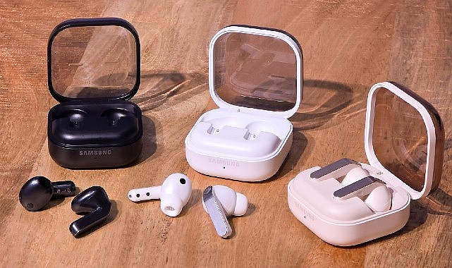 Galaxy Buds4 serisi akıllı ses özellikleriyle tasarımı bir araya getiriyor