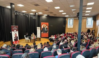 Gülten Dayıoğlu Bakırköylülerle Buluştu